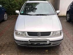 Silber Gebraucht 2000 VW Polo Kleinwagen | 350 € (Superpreis)