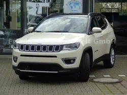 Weiß metallic Gebraucht 2020 Jeep Compass Limited SUV | 28.990 €