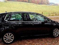 Schwarz Gebraucht 2014 VW Golf Sportsvan Highline Van / Kleinbus | 13.550 € (Fairer Preis)