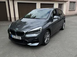 Grau Gebraucht 2018 BMW 220 M Sport Van / Kleinbus | 20.999 € (Fairer Preis)