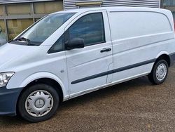 Weiß Gebraucht 2011 Mercedes Vito Van / Kleinbus | 3.900 €