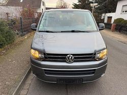 Grau Gebraucht 2013 VW Multivan Van | 17.699 € (Guter Preis)