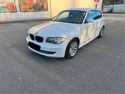 Weiß Gebraucht 2007 BMW 118 Sport Line Kleinwagen | 4.000 € (Etwas zu teuer)