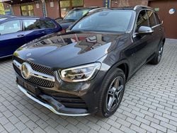 Olivgruen matt Gebraucht 2021 Mercedes GLC300e AMG SUV | 31.888 € (Fairer Preis)