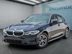 Schwarz Gebraucht 2021 BMW 318 Limousine | 25.549 € (Guter Preis)