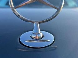 Grau Gebraucht 2008 Mercedes E230 Avantgarde Limousine | 8.350 € (Etwas zu teuer)