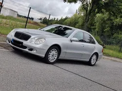 Silber Gebraucht 2003 Mercedes E200 Elegance Limousine | 7.399 €
