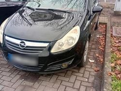 Schwarz Gebraucht 2007 Opel Corsa Kleinwagen | 1.650 € (Guter Preis)