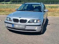 Silber Gebraucht 2001 BMW 330 Kombi | 5.100 €
