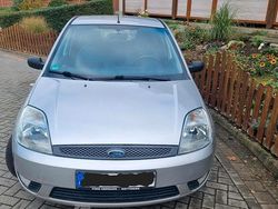 Silber Gebraucht 2006 Ford Fiesta Kleinwagen | 950 € (Superpreis)