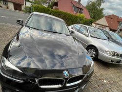 Schwarz Gebraucht 2016 BMW 320 Luxury Line Kombi | 14.500 €