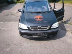 Schwarz Gebraucht 2003 Opel Zafira Van / Kleinbus | 1.850 € (Fairer Preis)