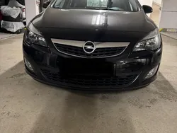 Schwarz Gebraucht 2011 Opel Astra Limousine | 3.990 € (Guter Preis)