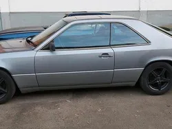 Blau Gebraucht 1994 Mercedes 230 Coupé | 2.890 €