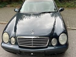 Blau Gebraucht 1997 Mercedes CLK200 Elegance Coupé | 3.600 € (Etwas zu teuer)