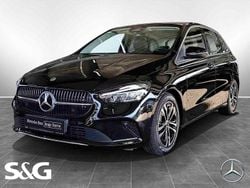 Metalliclack kosmosschwarz Gebraucht 2024 Mercedes B200 Progressive Van / Kleinbus | 31.490 € (Guter Preis)