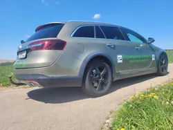 Grün Gebraucht 2013 Opel Insignia Kombi | 6.800 € (Fairer Preis)