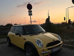 Gelb Gebraucht 2003 Mini ONE Kleinwagen | 2.500 € (Etwas zu teuer)