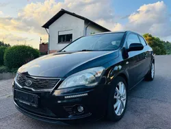 Schwarz Gebraucht 2012 Kia Ceed 2 Limousine | 4.990 € (Superpreis)
