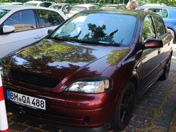 Rot Gebraucht 1998 Opel Astra Limousine | 2.500 € (Teuer)