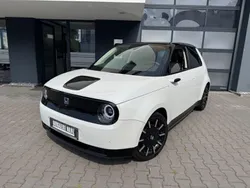 Platinum white p. Gebraucht 2021 Honda e Advance Kleinwagen | 17.980 € (Guter Preis)