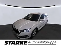 Weiß Gebraucht 2022 Skoda Octavia Style Kombi | 24.730 € (Fairer Preis)