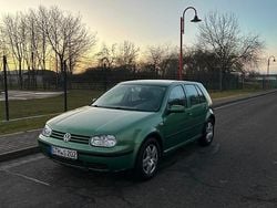 Grün Gebraucht 2001 VW Golf IV Kleinwagen | 1.190 € (Guter Preis)