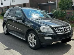 Schwarz Gebraucht 2011 Mercedes ML350 Edition SUV | 7.990 € (Guter Preis)