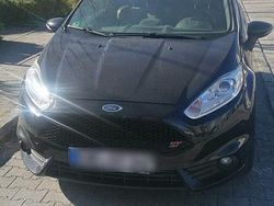 Schwarz Gebraucht 2015 Ford Fiesta ST Kleinwagen | 7.400 € (Fairer Preis)
