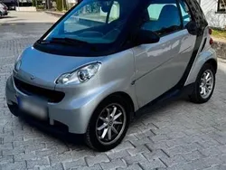Grau Gebraucht 2009 Smart ForTwo Coupé Coupé | 2.300 € (Fairer Preis)