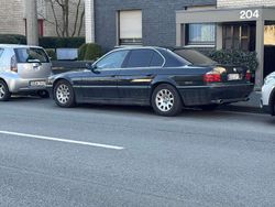 Schwarz Gebraucht 1996 BMW 740 Limousine | 5.950 € (Fairer Preis)