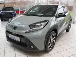 Celestite grey metallic Neu 2024 Toyota Aygo Team Kleinwagen | 18.490 €