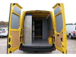 Gelb Gebraucht 2017 Renault Master Van | 18.445 € (Etwas zu teuer)