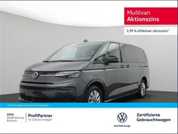 Grau Gebraucht 2024 VW Multivan Life Van / Kleinbus | 52.790 € (Fairer Preis)