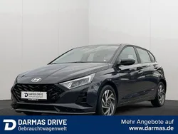 Grau Gebraucht 2024 Hyundai i20 Trend Limousine | 17.990 € (Fairer Preis)