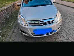 Silber Gebraucht 2009 Opel Zafira Van / Kleinbus | 2.500 € (Guter Preis)