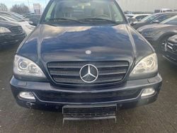 Blau Gebraucht 2002 Mercedes ML320 SUV | 3.890 € (Superpreis)