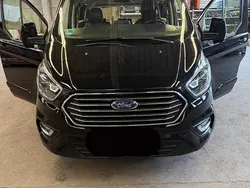 Schwarz Gebraucht 2020 Ford Tourneo Custom Van / Kleinbus | 36.500 €