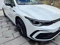 Weiß Gebraucht 2023 VW Golf VIII R-line Limousine | 37.900 € (Etwas zu teuer)