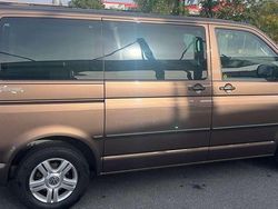 Braun Gebraucht 2010 VW T5 Startline Van | 23.750 € (Etwas zu teuer)