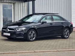 Kosmosschwarz metalliclack Gebraucht 2020 Mercedes A200 Limousine | 21.990 € (Fairer Preis)