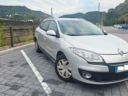 Silber Gebraucht 2012 Renault Mégane GrandTour Dynamique Kombi | 3.700 € (Superpreis)