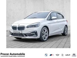 Weiß Gebraucht 2021 BMW 220 Sport Line Van / Kleinbus | 21.495 € (Guter Preis)