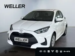 Weiss Gebraucht 2023 Toyota Yaris Comfort Kleinwagen | 13.680 € (Guter Preis)