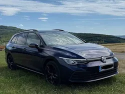 Blau Gebraucht 2021 VW Golf VIII Kombi | 19.000 € (Guter Preis)