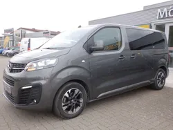Grau Gebraucht 2021 Opel Zafira Life Edition Van | 37.300 € (Teuer)