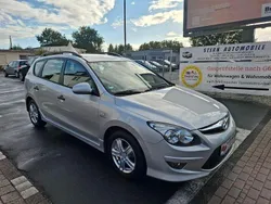 Silber Gebraucht 2011 Hyundai i30 Classic Kombi | 4.490 € (Fairer Preis)