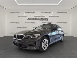 Grau Gebraucht 2022 BMW 320e Performance Limousine | 24.890 € (Fairer Preis)