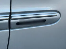 Silber Gebraucht 2002 Mercedes C200 Avantgarde Limousine | 7.990 €