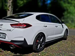 Weiß Gebraucht 2024 Hyundai i30 N Performance Limousine | 35.600 € (Fairer Preis)